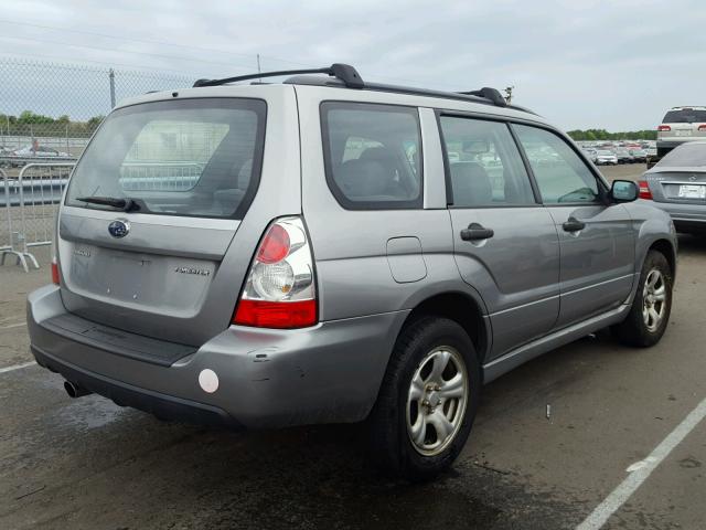 JF1SG63687H725273 - 2007 SUBARU FORESTER 2 GRAY photo 4