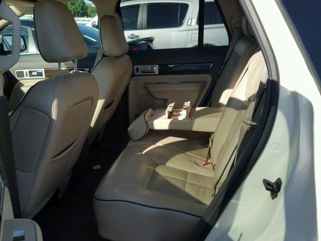 2LMDU88C78BJ19838 - 2008 LINCOLN MKX CREAM photo 6