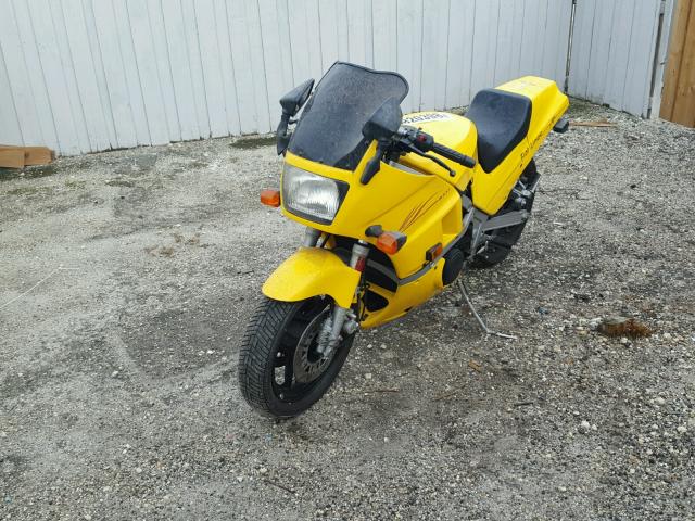 JKAZX4A14FA014692 - 1985 KAWASAKI ZX600 YELLOW photo 2