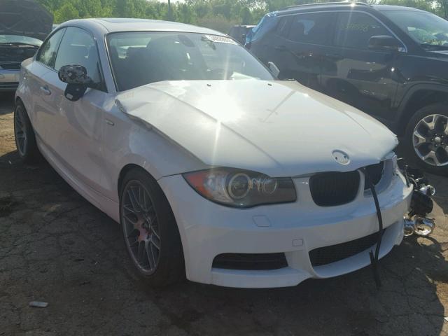 WBAUC9C56BVM09465 - 2011 BMW 135 I WHITE photo 1