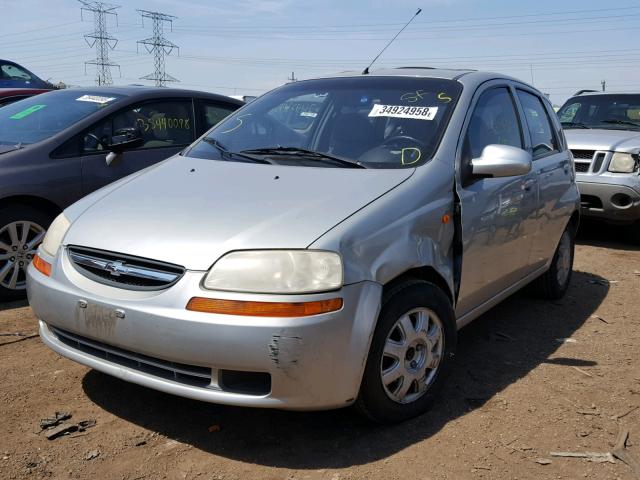 KL1TJ62694B202531 - 2004 CHEVROLET AVEO LS SILVER photo 2