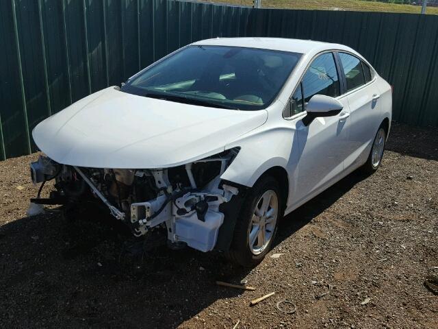 1G1BE5SM5H7130133 - 2017 CHEVROLET CRUZE LT WHITE photo 2