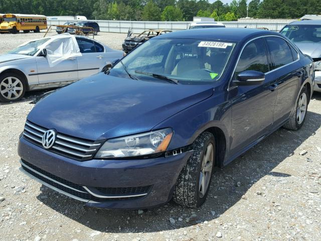 1VWBH7A33DC024071 - 2013 VOLKSWAGEN PASSAT SE BLUE photo 2