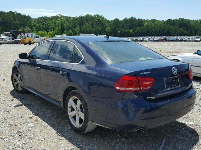 1VWBH7A33DC024071 - 2013 VOLKSWAGEN PASSAT SE BLUE photo 3