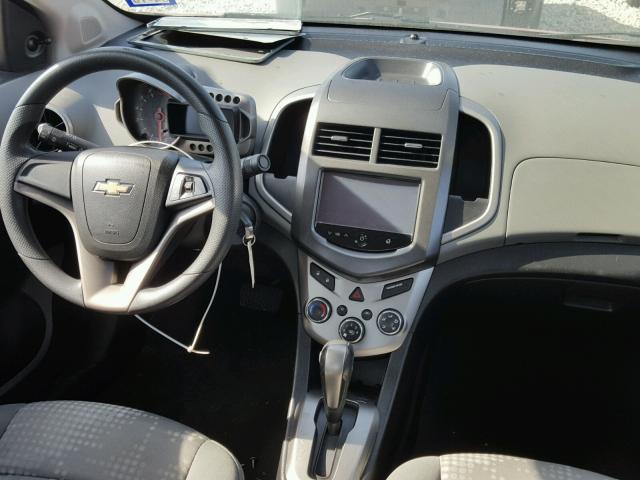 1G1JA5SH0E4229126 - 2014 CHEVROLET SONIC LS RED photo 9