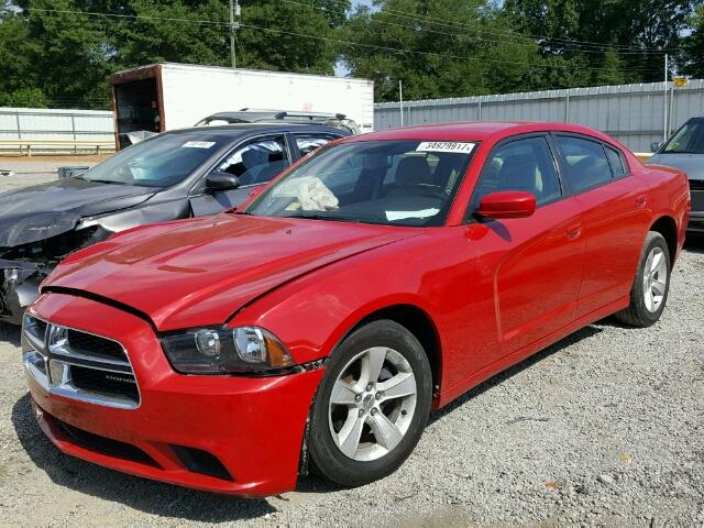 2C3CDXBG8CH109136 - 2012 DODGE CHARGER SE RED photo 2