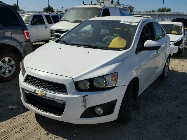 1G1JE5SH1D4182613 - 2013 CHEVROLET SONIC WHITE photo 2