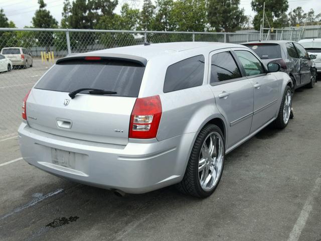 2D4FV37V58H225670 - 2008 DODGE MAGNUM SXT SILVER photo 4