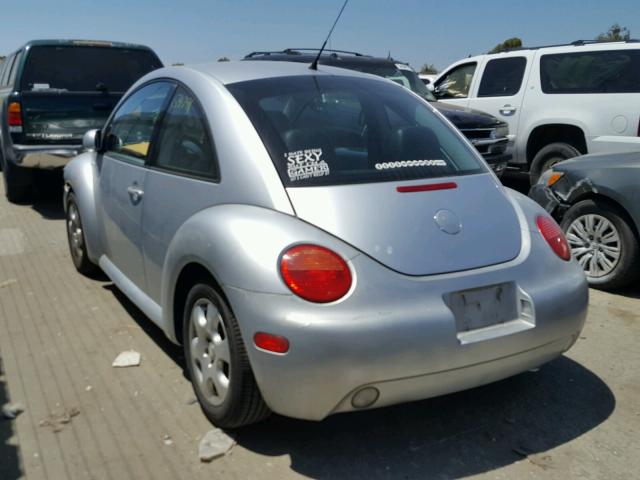 3VWCP21C42M461194 - 2002 VOLKSWAGEN NEW BEETLE 银色 照片 3