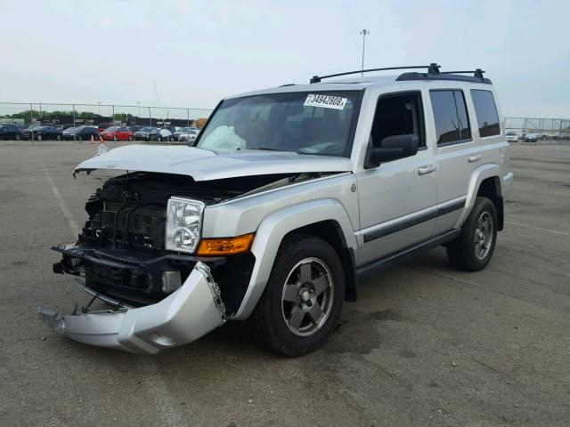 1J8HG48NX8C209948 - 2008 JEEP COMMANDER SILVER photo 2