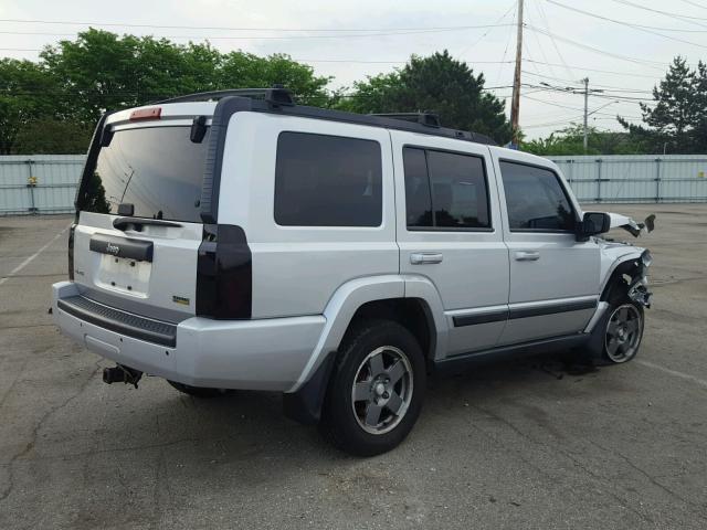 1J8HG48NX8C209948 - 2008 JEEP COMMANDER SILVER photo 4
