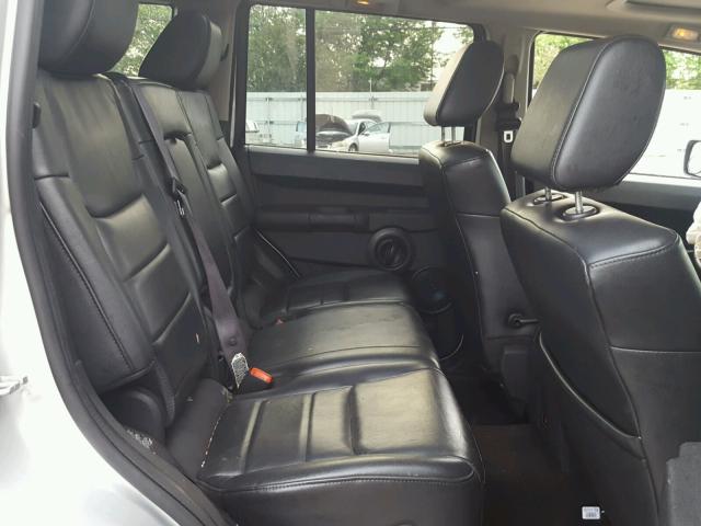 1J8HG48NX8C209948 - 2008 JEEP COMMANDER SILVER photo 6