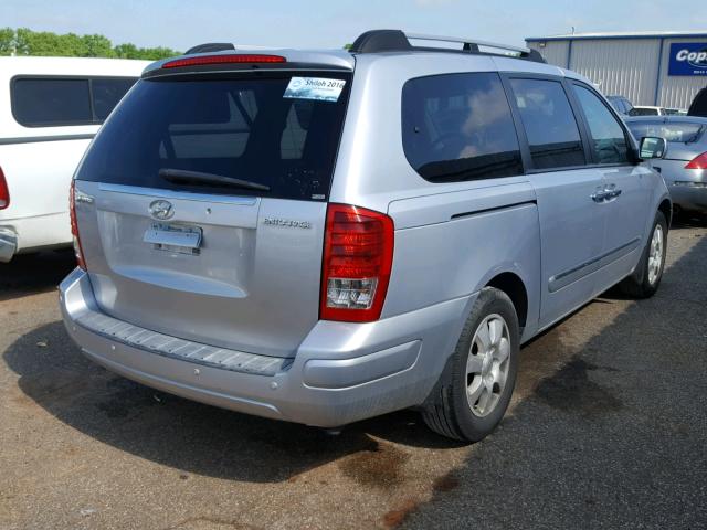 KNDMC233986048082 - 2008 HYUNDAI ENTOURAGE SILVER photo 4