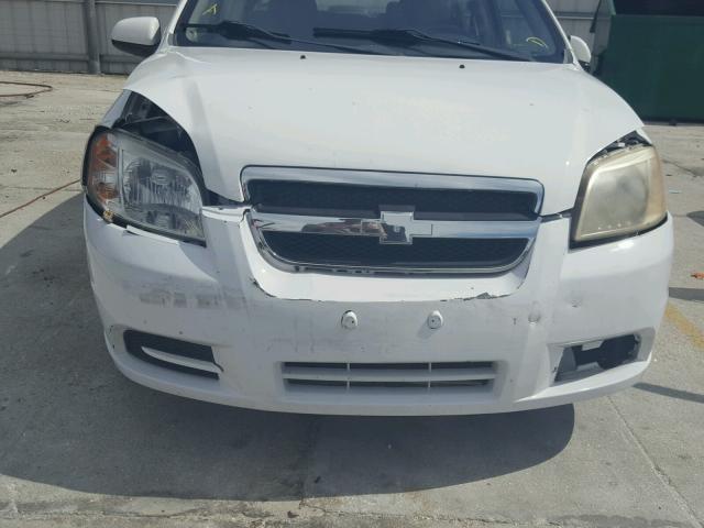 KL1TD5DEXAB089335 - 2010 CHEVROLET AVEO LS WHITE photo 9