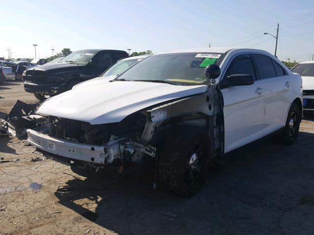 1FAHP2M89DG212828 - 2013 FORD TAURUS POL WHITE photo 2