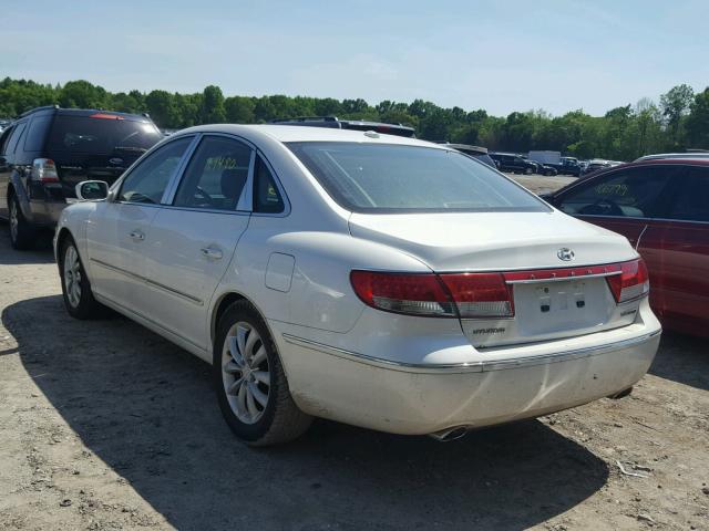 KMHFC46F28A310138 - 2008 HYUNDAI AZERA SE WHITE photo 3