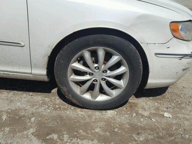 KMHFC46F28A310138 - 2008 HYUNDAI AZERA SE WHITE photo 9