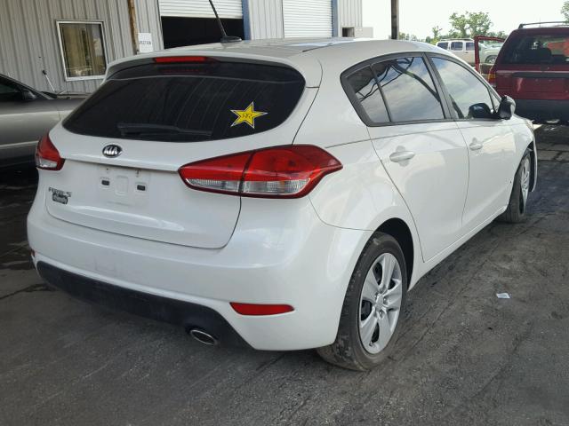 KNAFK5A84G5592454 - 2016 KIA FORTE LX WHITE photo 4