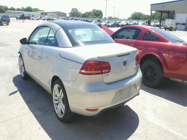 WVWFW7AH2CV011983 - 2012 VOLKSWAGEN EOS LUX 银色 照片 3