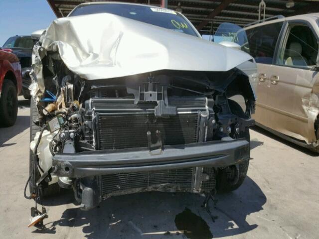 WVWFW7AH2CV011983 - 2012 VOLKSWAGEN EOS LUX 银色 照片 9