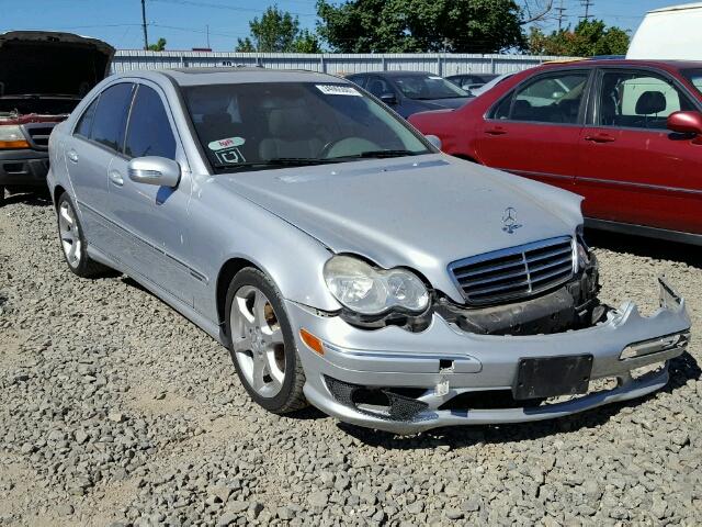 WDBRF52H87F901368 - 2007 MERCEDES-BENZ C 230 SILVER photo 1