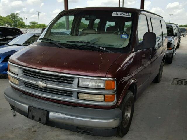 1GBFG15R7W1040313 - 1998 CHEVROLET EXPRESS G1 MAROON photo 2