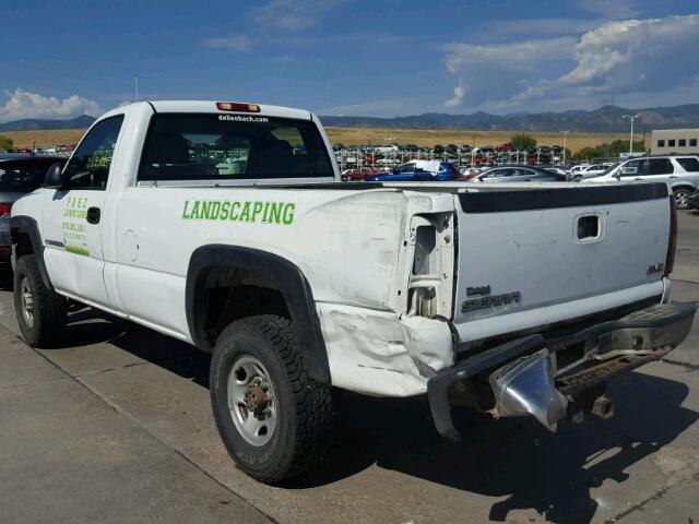 1GTHC24U24E130082 - 2004 GMC SIERRA WHITE photo 3