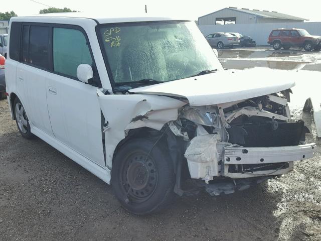 JTLKT324264125847 - 2006 TOYOTA SCION XB WHITE photo 1