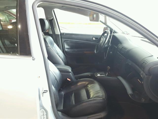 WVWRH63B03P277601 - 2003 VOLKSWAGEN PASSAT GLX 灰色 照片 5