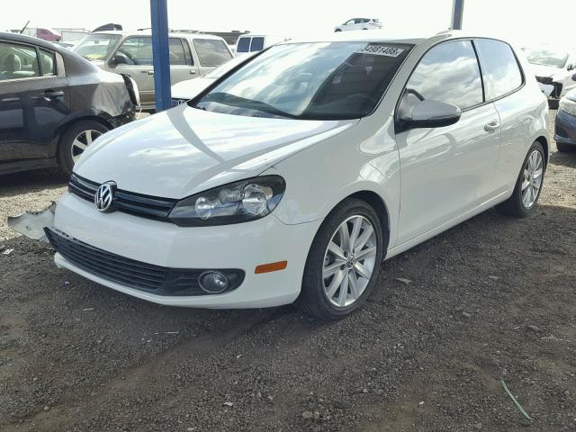 WVWBM7AJ4BW135589 - 2011 VOLKSWAGEN GOLF WHITE photo 2