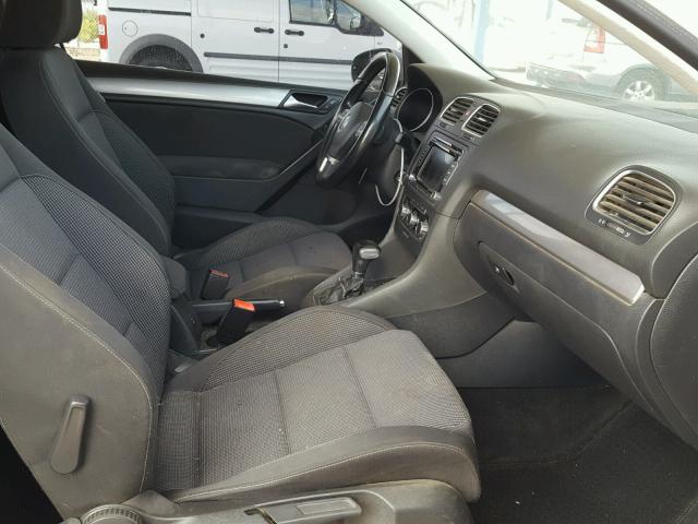 WVWBM7AJ4BW135589 - 2011 VOLKSWAGEN GOLF WHITE photo 5