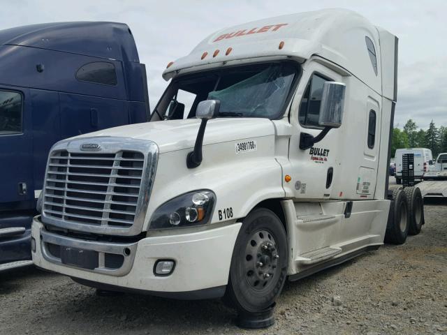 3AKJGLDR1HSHM9443 - 2017 FREIGHTLINER CASCADIA 1 WHITE photo 2