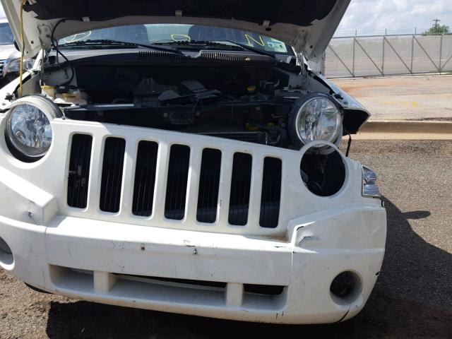 1J4FT47A69D140044 - 2009 JEEP COMPASS SP WHITE photo 9