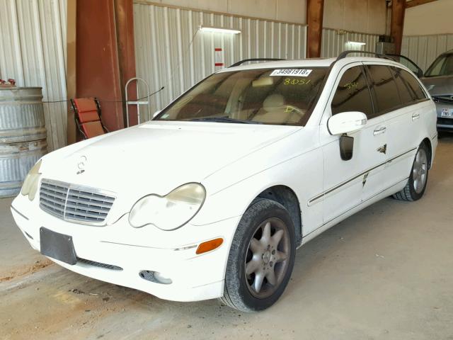 WDBRH61J83F328051 - 2003 MERCEDES-BENZ C 240 SPOR WHITE photo 2