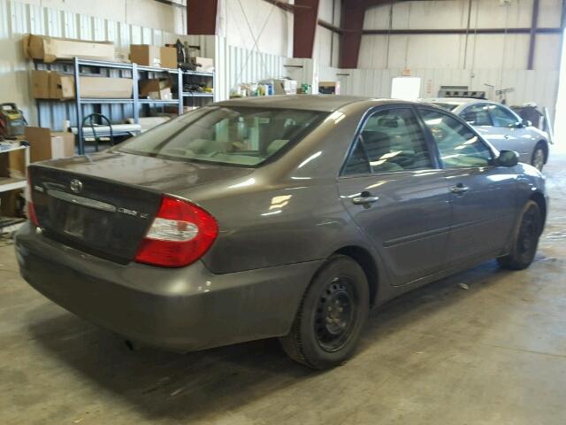 4T1BE30K94U812467 - 2004 TOYOTA CAMRY GRAY photo 4