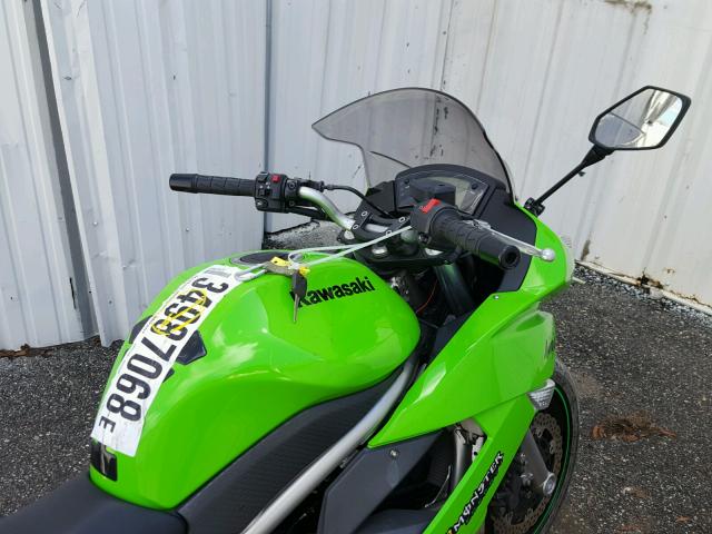 JKAEXEC149DA28454 - 2009 KAWASAKI EX650 C 绿色 照片 5