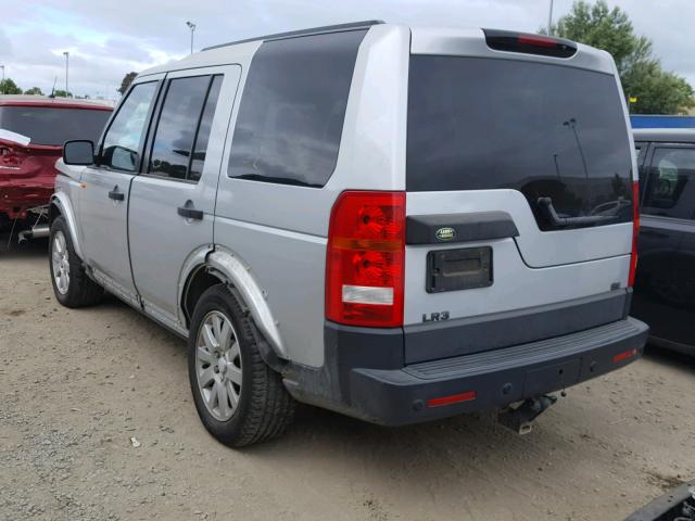 SALAE25485A327334 - 2005 LAND ROVER LR3 SE SILVER photo 3