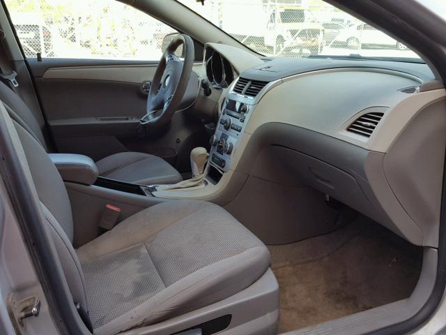 1G1ZB5E10BF305099 - 2011 CHEVROLET MALIBU LS Gümüş foto 5