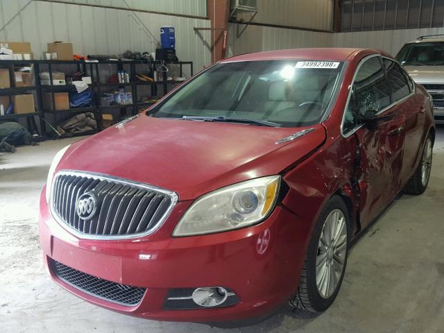 1G4PP5SK0D4187725 - 2013 BUICK VERANO RED photo 2