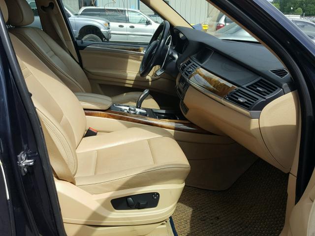 5UXFF03589LJ96828 - 2009 BMW X5 XDRIVE3 BLUE photo 5