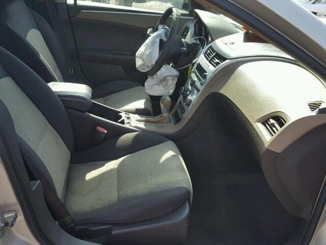 1G1ZG57B59F240249 - 2009 CHEVROLET MALIBU LS თაფლისფერი ფოტო 5