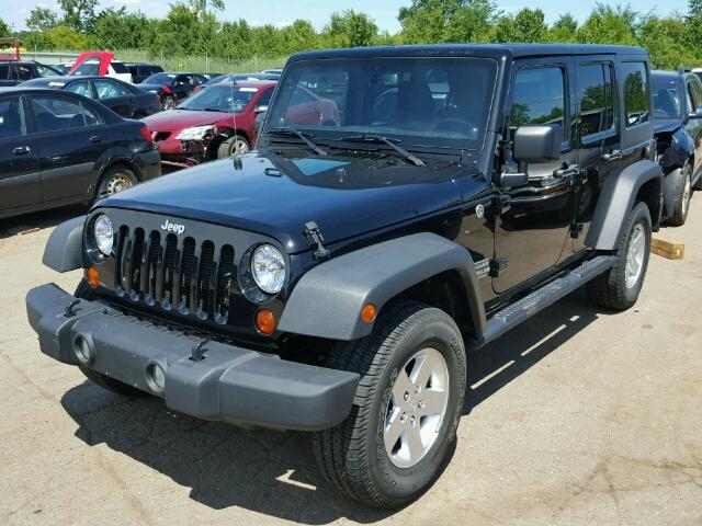 1C4BJWDG3DL691139 - 2013 JEEP WRANGLER U BLACK photo 2