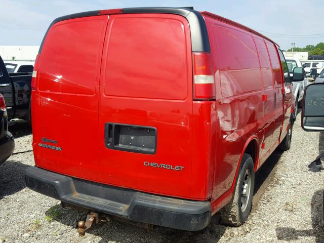 1GCFG15X861176380 - 2006 CHEVROLET EXPRESS G1 RED photo 4