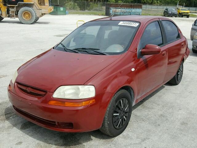 KL1TD52675B479844 - 2005 CHEVROLET AVEO BASE BURGUNDY photo 2