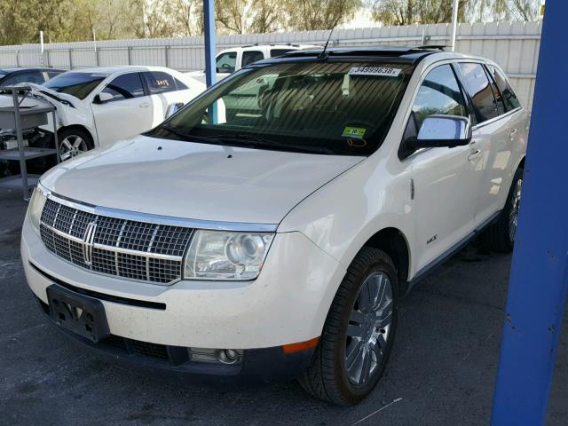 2LMDU88C88BJ03583 - 2008 LINCOLN MKX WHITE photo 2