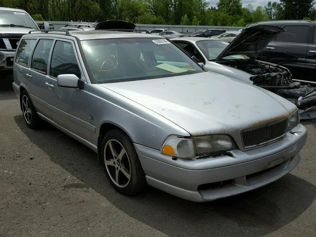 YV1LV62D8X2560682 - 1999 VOLVO V70 R SILVER photo 1