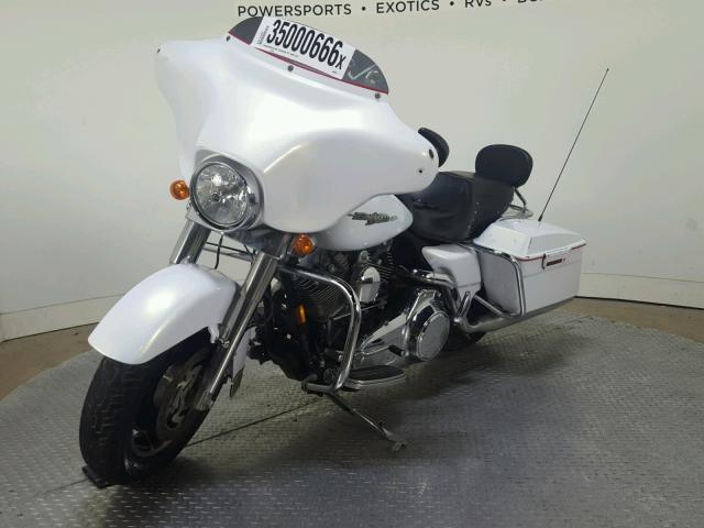 1HD1KB4188Y664426 - 2008 HARLEY-DAVIDSON FLHX WHITE photo 4