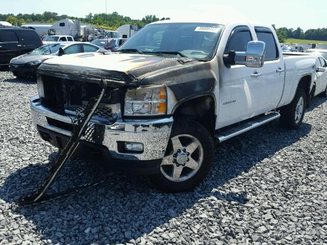 1GC1KVC86DF175532 - 2013 CHEVROLET SILVERADO WHITE photo 2