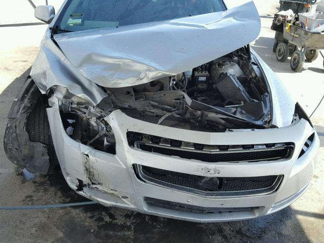 1G1ZC5E04CF196555 - 2012 CHEVROLET MALIBU 1LT SILVER photo 9