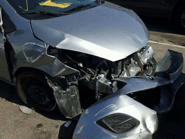 JM1DE1KZ9E0185855 - 2014 MAZDA MAZDA2 SPO 银色 照片 9